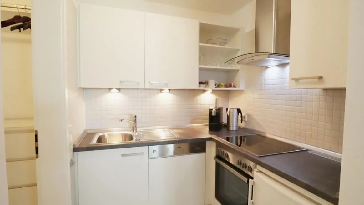 Perfect Bright Studio Near Rhine Düsseldorf 0*,  Tyskland